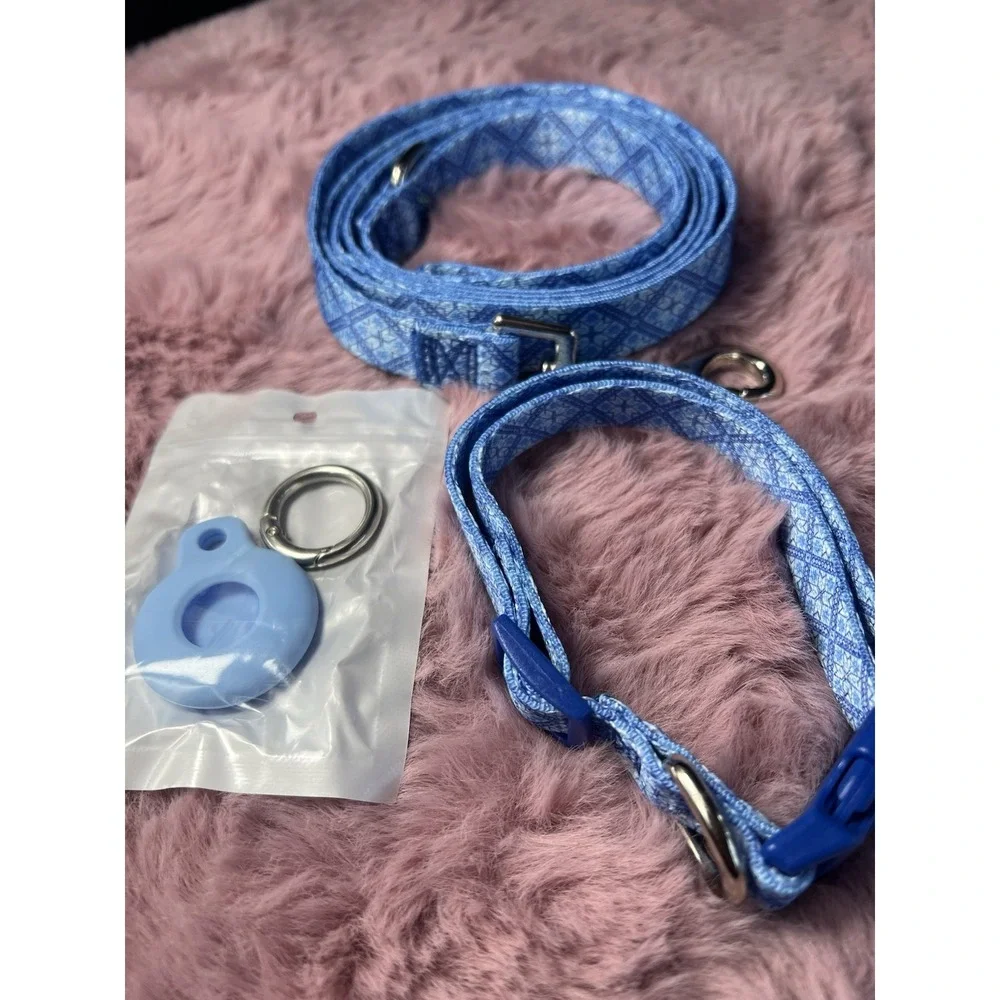SMALL Moonpet Dog Collar with‎ Leash & Airtag Holder Case Set, Blue Lattice New